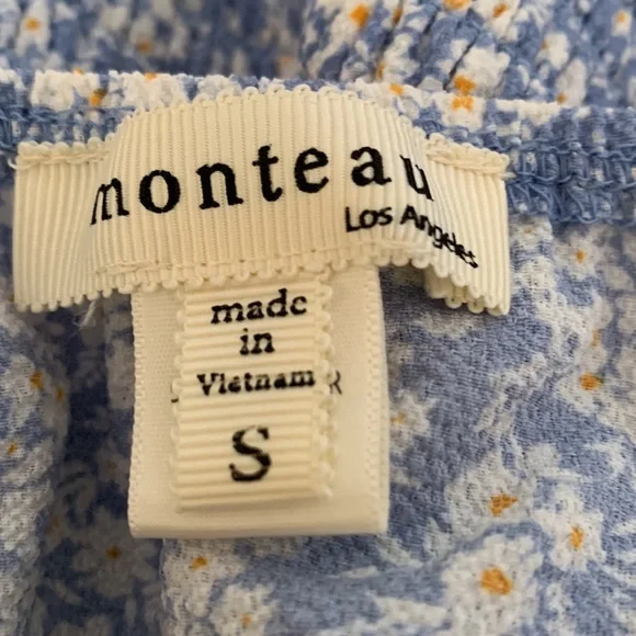 Flirty off the shoulder, pretty crop top - Picture 6 of 6